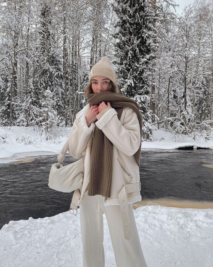 100 instagram captions for winter/christmas pictures